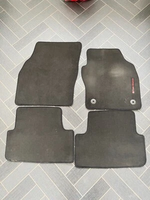 Alfombrillas coche VW POLO 2019-2024/SEAT IBIZA/ARONA 2017-2024 #16 Foto 1 de 4