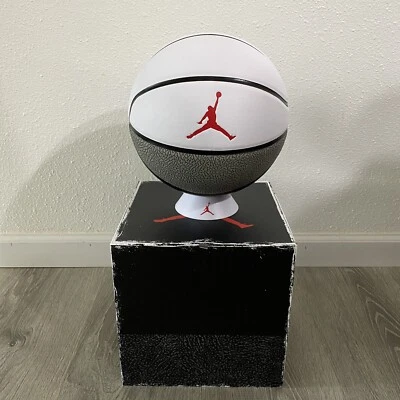 Nike Air Jordan Premium Baloncesto BLANCO CEMENTO NEGRO BLANCO Talla 7 J1003087-135 Foto 1 de 4