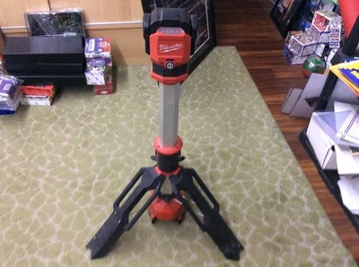 Milwaukee 2132-20 M12 ROCKET Dual Power Tower Light 1400 Lumens TOOL ONLY - Image 1 of 4