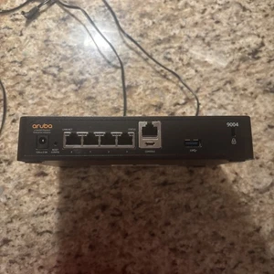 HPE Aruba 9004 RW R1B21A ARCN9004 4-portowy router bramowy RJ45 Darmowa wysyłka FedEx - Zdjęcie 1 z 4