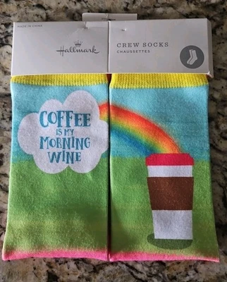 Hallmark Coffee Is My Morning 葡萄酒袜全新女式新奇船员五颜六色的礼物 — 第 1/4 张图片