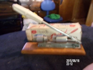 Reed's Rocket Nut Cracker in Box Model R-300 - Picture 1 of 1