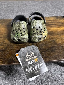 Scarpe slip-on mimetiche Crocs x Realtree APX Littles bambino C2-C3 | taglia bambino bambino - Foto 1 di 4