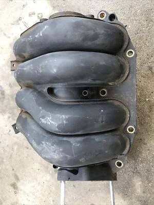 Colector de admisión usado 05-06 Honda CR-V crv. Desnudo. Foto 1 de 4