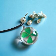 Four Leaf Clover Pendant. Good Luck Charm. Lucky Green Irish Clover. New. 