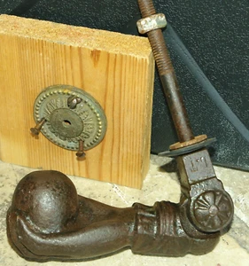Door Knocker Hand of Fatima 'LT 3' 19C. Iron ~ large 0.85 kg. ~ FREEPOST - Picture 1 of 12