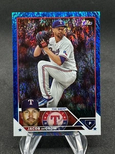 Jacob DeGrom 2023 Topps Update #US100 blaue Folie #811/999 Texas Rangers - Bild 1 von 2