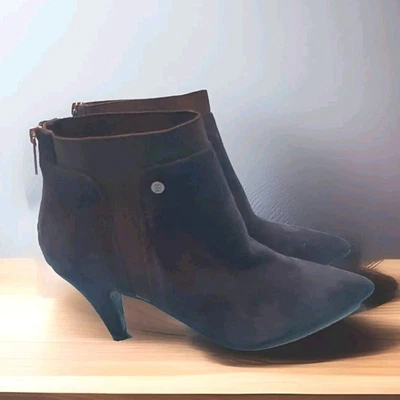 Mujer Talla 9.5 Tacón Botín al Tobillo Azul Oscuro Gamuza Punta Cremallera Cono Tacón Foto 1 de 4