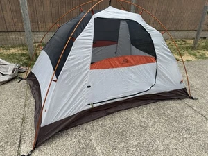 Tienda ligera para mochileros Alps Mountaineering Lynx 2 + mosca para lluvia + estacas - Imagen 1 de 6