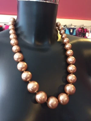 Halskette mit dicken Perlen / goldfarben / 70 cm lang / neu - Bild 1 von 3