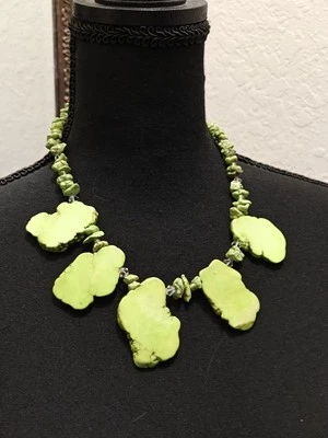 Artisan Avocado Green Dyed Howlite Stone Necklace Freeform Earth Slab 17" Vtg - Image 1 of 4