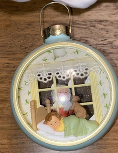 Hallmark Ornament Vintage 1984 Ornament Lighted Ornament "Santa's Arrival" - Picture 1 of 7