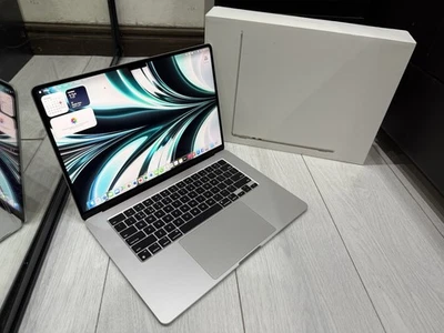 Apple MacBook Air 15.3” 2023 - 512GB SSD 8GB Ram - 8C CPU 10C GPU M2 - Silver - Image 1 of 4