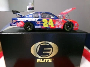 JEFF GORDON 2002 DUPONT 1/24 ELITE #2068 0F 3204 BRAND NEW!!!!! - Picture 1 of 7