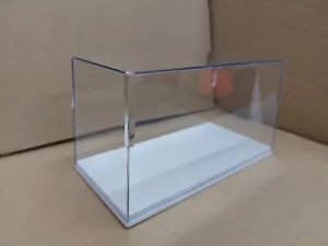 Boite Vitrine 1/24 + Socle pour Miniatures Auto Neuf - Foto 1 di 8