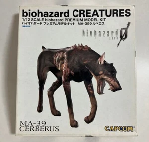 Resident Evil Creatures Cerberus scala 1/12 Premium Model Kit Capcom raro usato - Foto 1 di 5