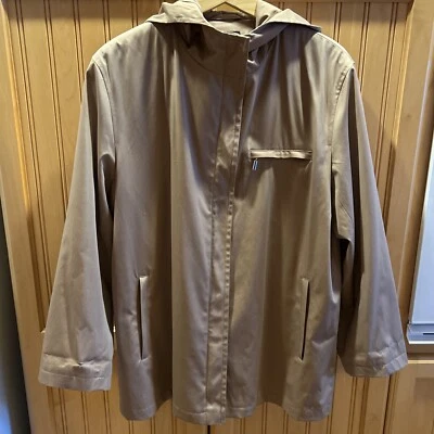 Gallery Chaqueta con Capucha L Repelente a la L L Bronceada Cremallera y Broches de Presión 4 Bolsillos con Cremallera Foto 1 de 4