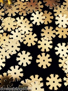 Sequins Gold Metallic 10mm Flower Snowflake Star 1/4in x 100 - Bild 1 von 1
