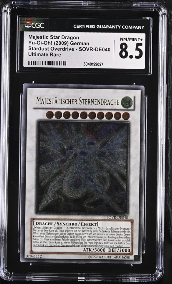YuGiOh Majestic Star Dragon SOVRDE040 CGC 8.5 German Ultimate Rare TCG - Bild 1 von 1
