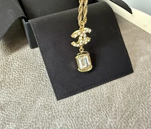 CHANEL NJ324 CC PEARL W/DROP STONE ROPE CHAIN NECKLACE - Picture 1 of 4