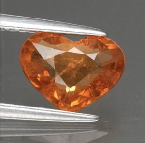 SPESSARTITE GARNET 1.97 ct Orange Heart 9.0x7.0x3.5 mm Natural Untreated Namibia - Imagen 1 de 24