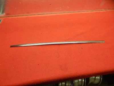 Moldura de puerta trasera inferior derecha Ford Galaxie 500 500 XL 64 USADO #C4AZ-5425532-A Bonita Foto 1 de 4