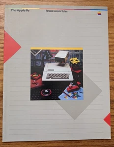 Apple Computer IIe Personal Computer System 16-Page Color Booklet [1982] - Afbeelding 1 van 1