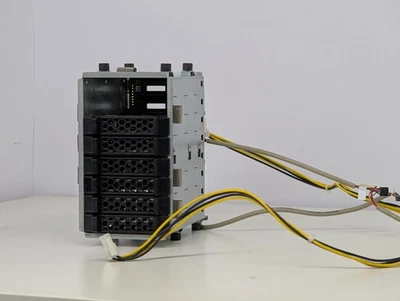 Fujitsu SAS Backplane A3C40173252 8 x 2,5 zoll - Bild 1 von 4