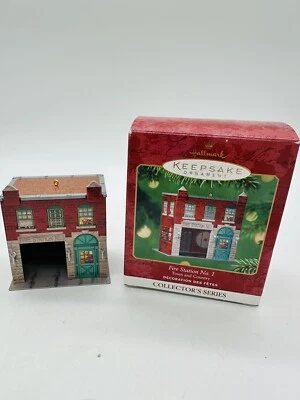 Hallmark- Fire Station No 1 Town and Country 2001 纪念品 — 第 1/4 张图片