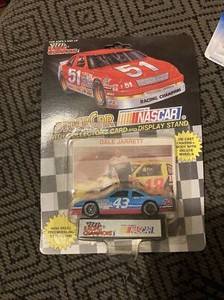 1992 Racing Champions 1/64 Richard Petty car with dale jarrett card misprint
