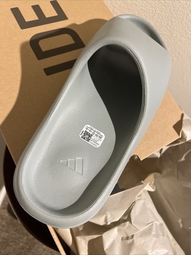 YZY ADIDAS SLIDES