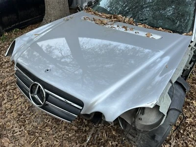 2004 2006 2007 2008 2009 Mercedes-Benz W211 E63 E55 E500 E550 E350 E320 HOOD OEM - Image 1 of 4