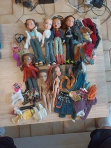 Lot 7 Poupées Bratz + Accessoires - Photo 1/8