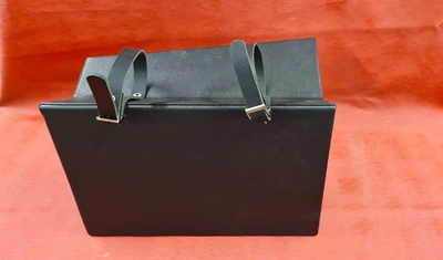 Tampa da caixa de bateria Aston Martin Classic Early DBS 6 cilindros aparada com alças - Imagem 1 de 4