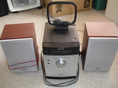 Sony Micro Hi-Fi Component System CMT-EH15 (Parts or Repair) - Image 1 of 4