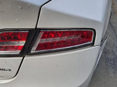 Used Right Tail Light Assembly fits: 2017 Lincoln Mkz quarter panel mounted Righ - Image 1 of 4