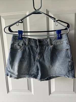 Women’s Lauren Conrad Striped Jean Shorts Size 6 - Image 1 of 4