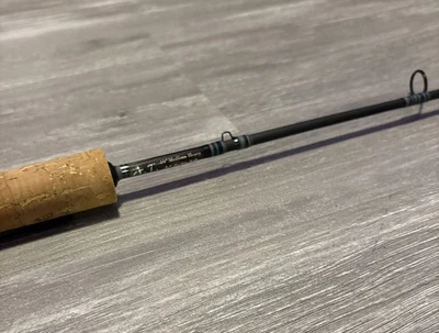 Ice Rod personalizado de A.T. Custom Rods, LLC- 40” mediano pesado-lago Winnipeg Walleye Foto 1 de 4