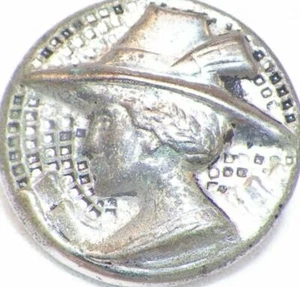 Vintage Picture Button Lady Traditional Costume Slhouette Silvertone Metal #37 - Picture 1 of 3
