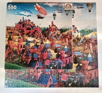 Rompecabezas de colección casa aleatoria "ciudad de fantasía" castillo hadas 550 piezas COMPLETO Foto 1 de 4