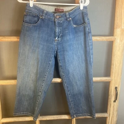 IZOD Women's Just Right Crop Blue Denim Capri Jeans Pants Size 32x20 Cotton - Image 1 of 4