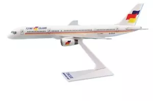 Flight Miniatures Flying Colours Boeing 757-200 Desk Top 1/200 Model Airplane - Picture 1 of 10