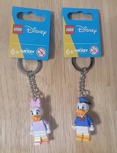 Lego Disney Daisy Duck & Donald Duck Minifigur Schlüsselanhänger kostenloser Versand - Bild 1 von 4