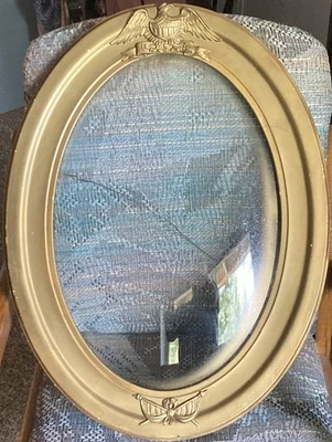 RARO Antigo Federal Eagle & Flags EUA Moldura Oval Madeira Dourada com Vidro Cúpula - Imagem 1 de 4