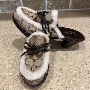 Coach Clogs Women’s Size 6 Brown/Beige with White Faux Fur Logo Mules VTG Y2K - Picture 1 of 23