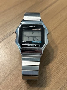 Timex Indiglo Men's Classic Digital Watch Stretch Band - New Battery - Picture 1 of 9