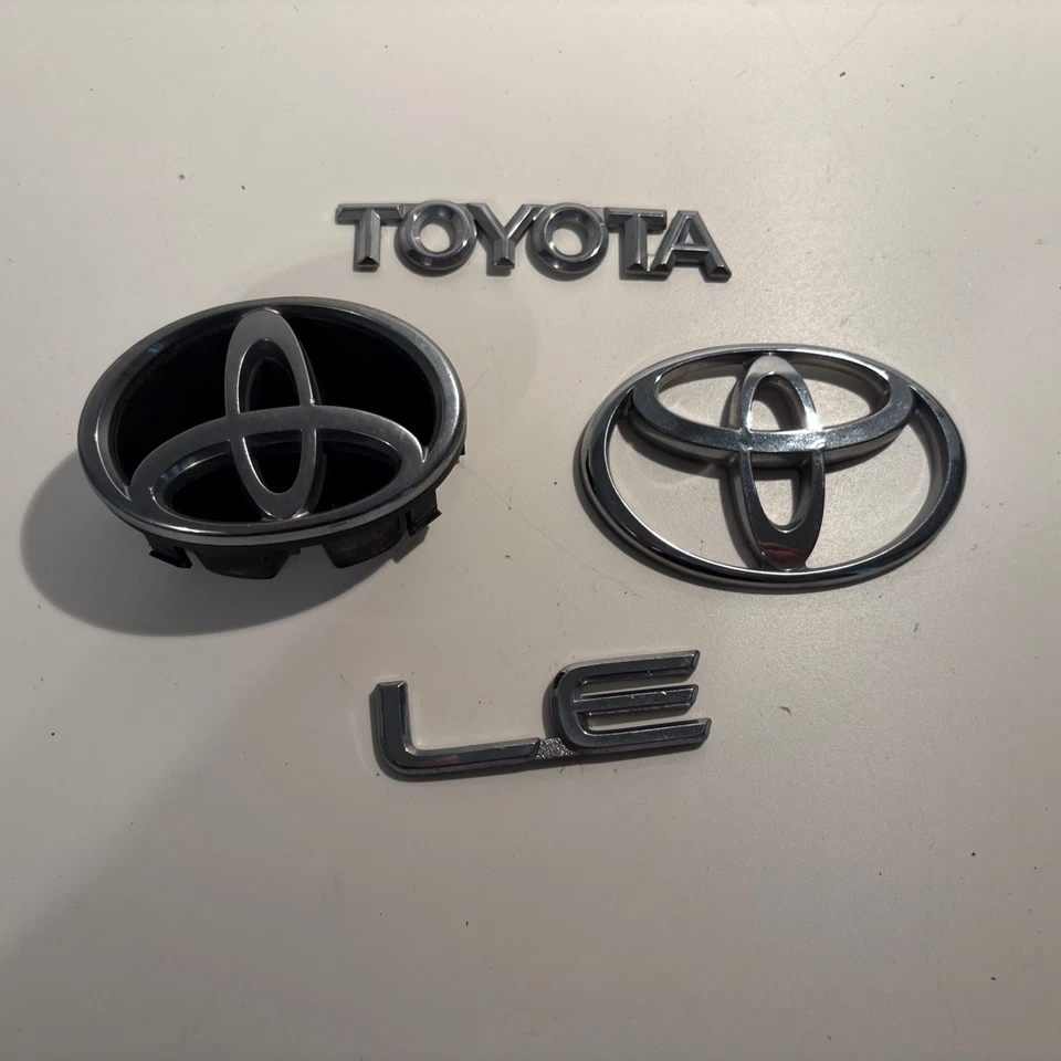 FREE SHIPPING! OEM 2003-2008 04 05 06 07 08 TOYOTA COROLLA  EMBLEM Set - Imagem 1 de 1