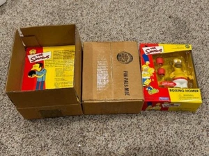 3 sealed The Simpsons toys Boxing Homer, Pin Pal Moe (2) Toyfare mail away 2001 - Bild 1 von 6