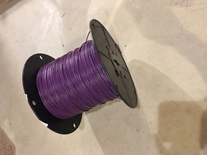22 AWG 600V 105C ALAMBRE DE CONEXIÓN TRENZADO 50 FT VIOLETA/PÚRPURA - Imagen 1 de 1