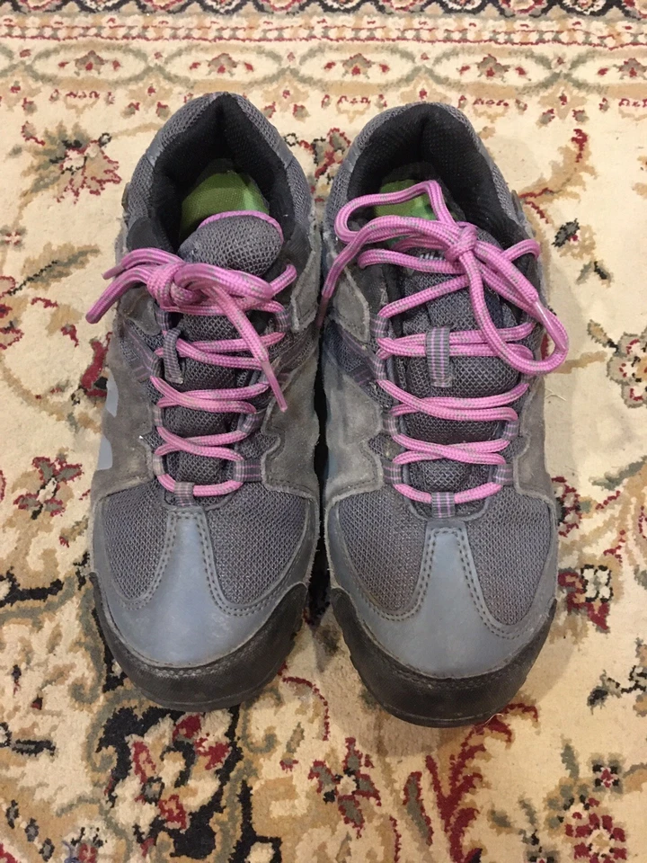 Hi-Tec Niños Aitana Low Jr Senderismo Impermeable Gris Púrpura Talla 3.5 Zapatos Juveniles  Foto 1 de 4